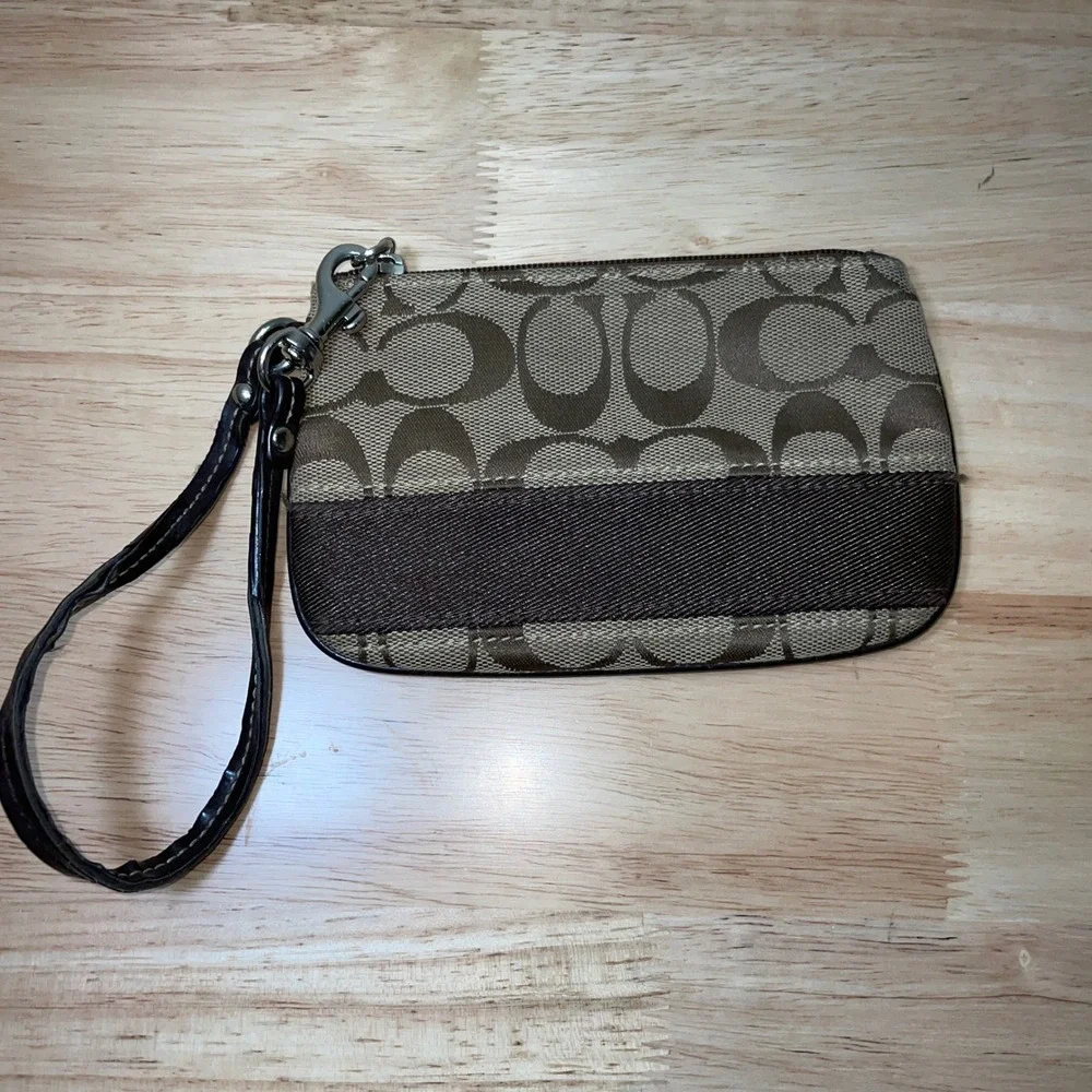 Coach Signature Monogram Canvas Wristlet Brown Tan‎ Small Zip Clutch Bag